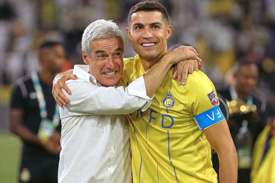 Luís Castro com Cristiano Ronaldo, capitão do Al Nassr
