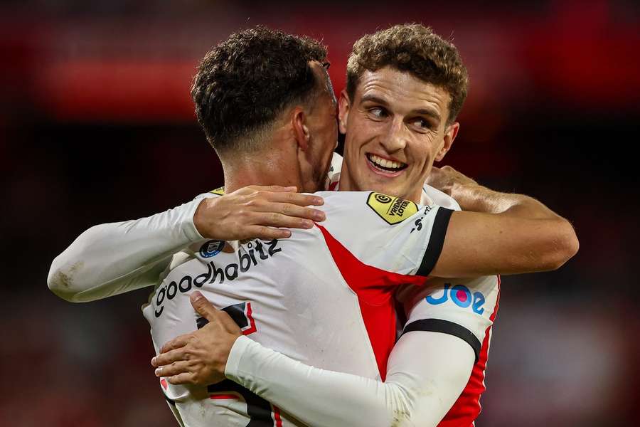 PSV's Ivan Perisic and Guus Til both scored in the 6-1 win over Sparta