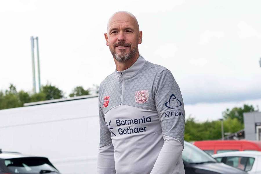 Erik Ten Hag con la equipación del Leverkusen.