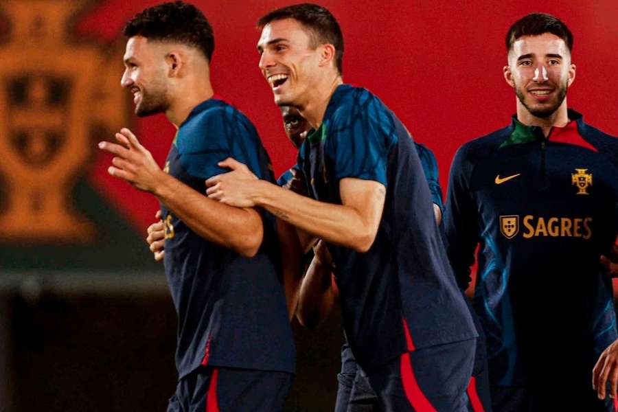 Boa disposição no treino de Portugal