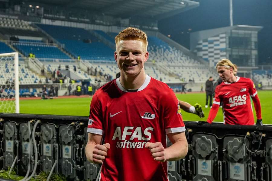 Chelsea lead Newcastle in transfer chase for £25m-rated 'Dutch Pedri' Kees Smit