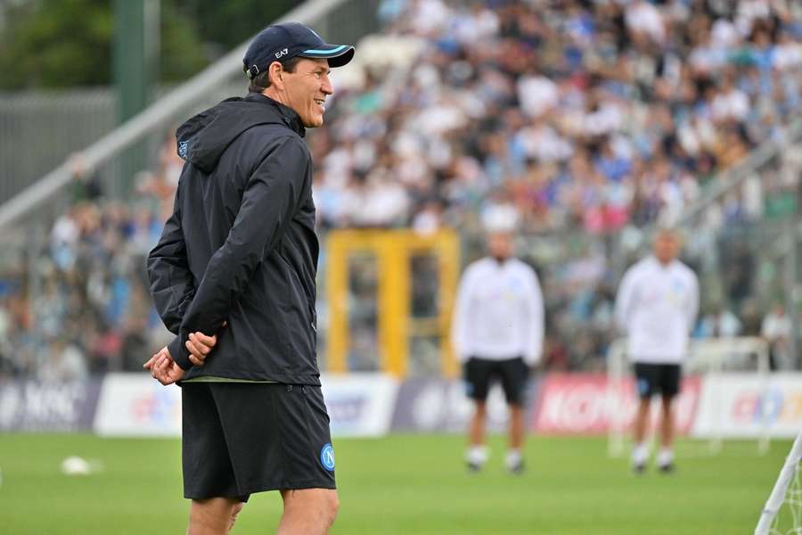 Rudi Garcia takes Napoli training