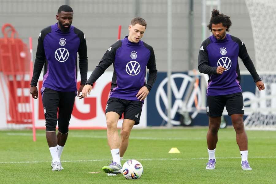 Florian Wirtz (M.) und Co. wollen in Bratislava erfolgreich in die WM-Qualifikation starten.
