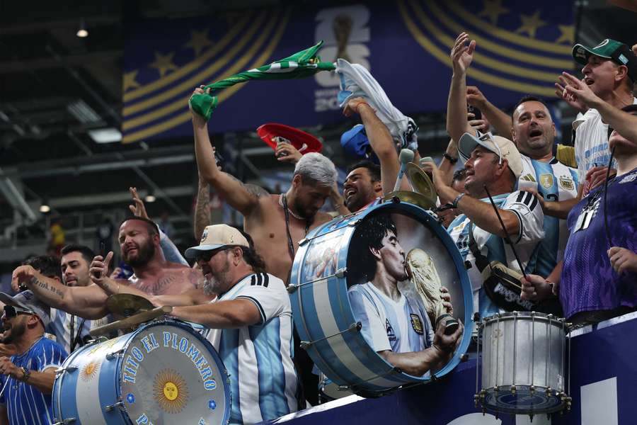 Nowy nieoficjalny hymn "La cuarta estrella" podbija serca kibiców i piłkarzy Argentyny