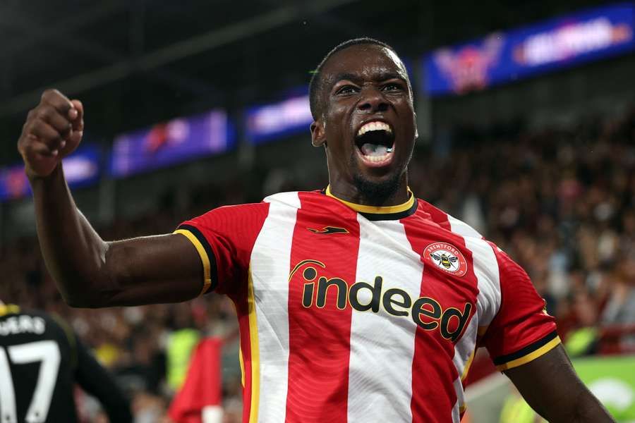 Obránce Brentfordu Michael Kayode během vítězného zápasu s Chelsea. Obránce Brentfordu Michael Kayode během vítězného zápasu s Chelsea.