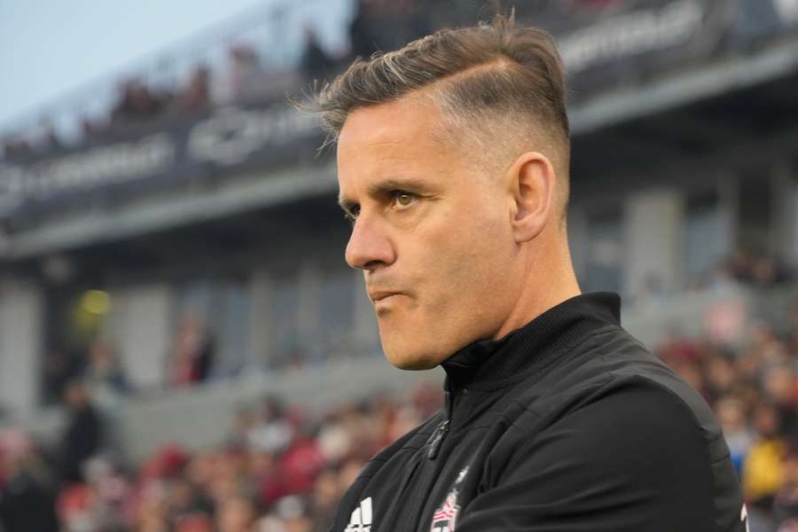 John Herdman en la banda con Toronto