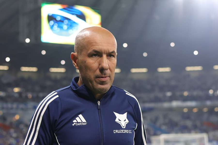 Leonardo Jardim deixou comando técnico do Cruzeiro Leonardo Jardim deixou comando técnico do Cruzeiro