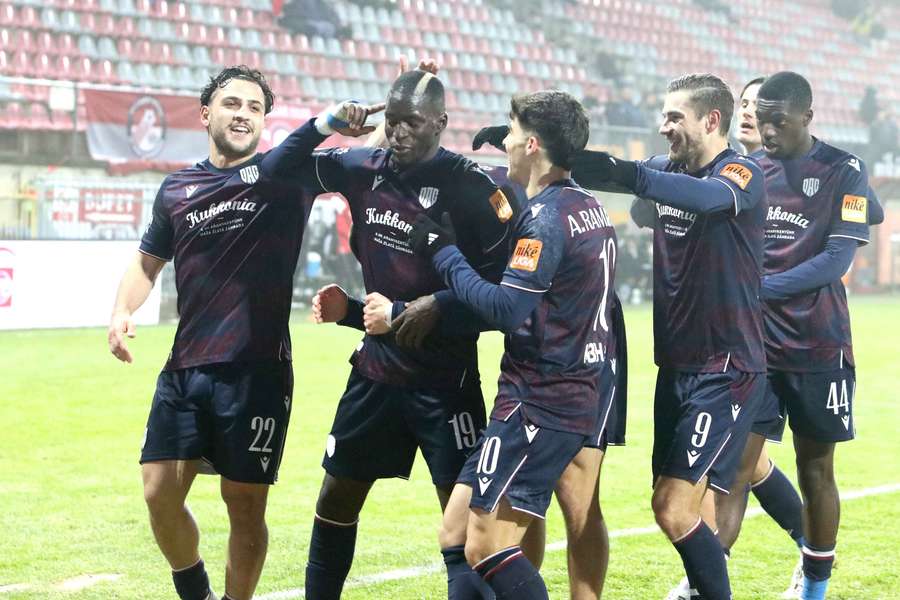 Dunajská Streda po výhre v Podbrezovej poskočila na prvé miesto. Dunajská Streda po výhre v Podbrezovej poskočila na prvé miesto.