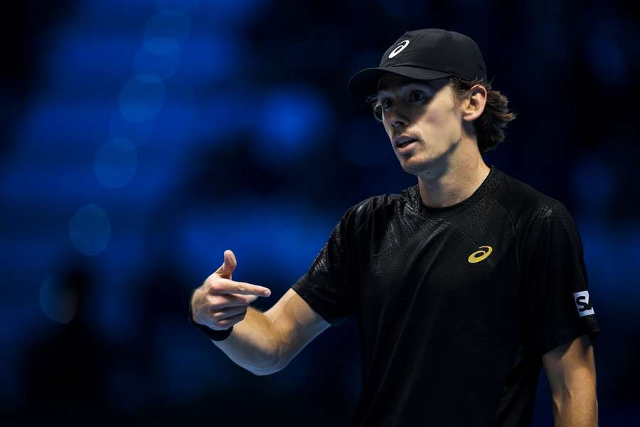 De Minaur se na Turnaji mistrů dočkal prvního vítězství. De Minaur se na Turnaji mistrů dočkal prvního vítězství.