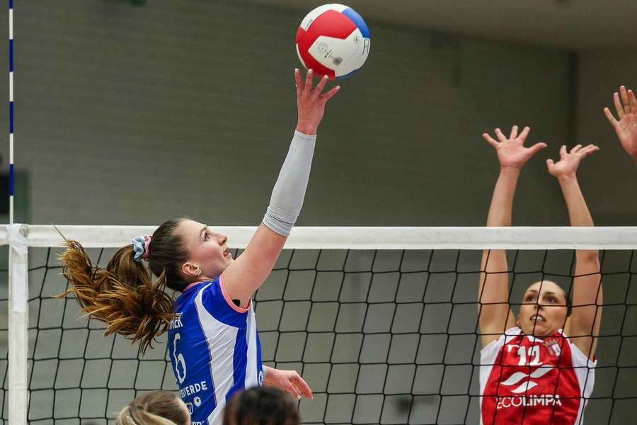 FC Porto voltou a vencer o SC Braga na final do campeonato feminino de voleibol