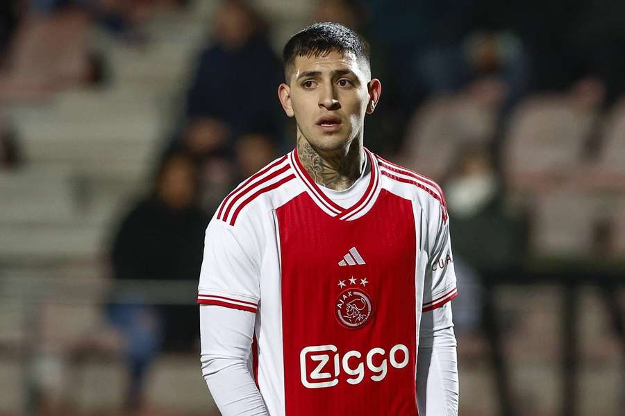 Gastón Ávila chega emprestado pelo Ajax