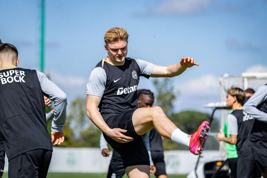 Conrad Harder foi suplente utilizado na vitória diante do Estrela