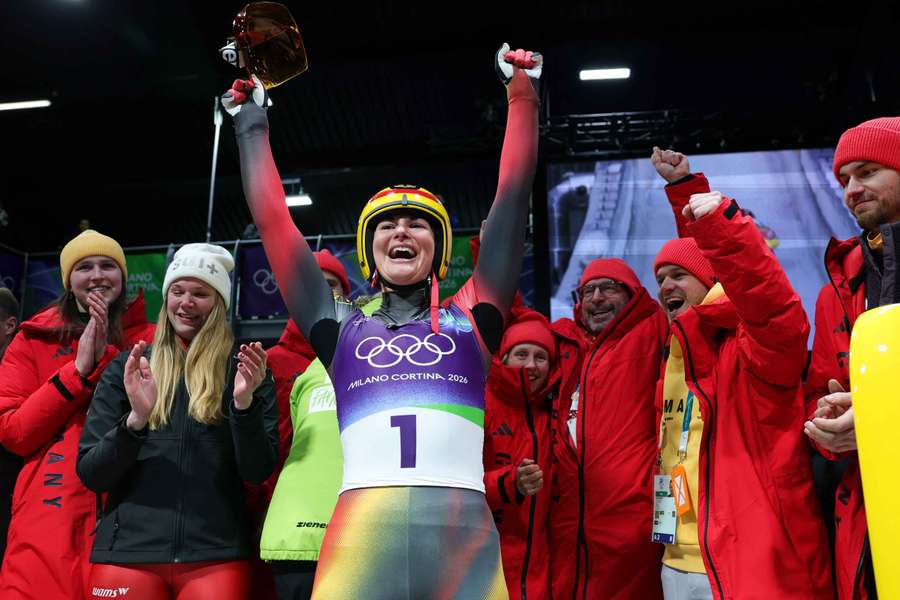 Julia Taubitz (Allemagne) célèbre sa victoire