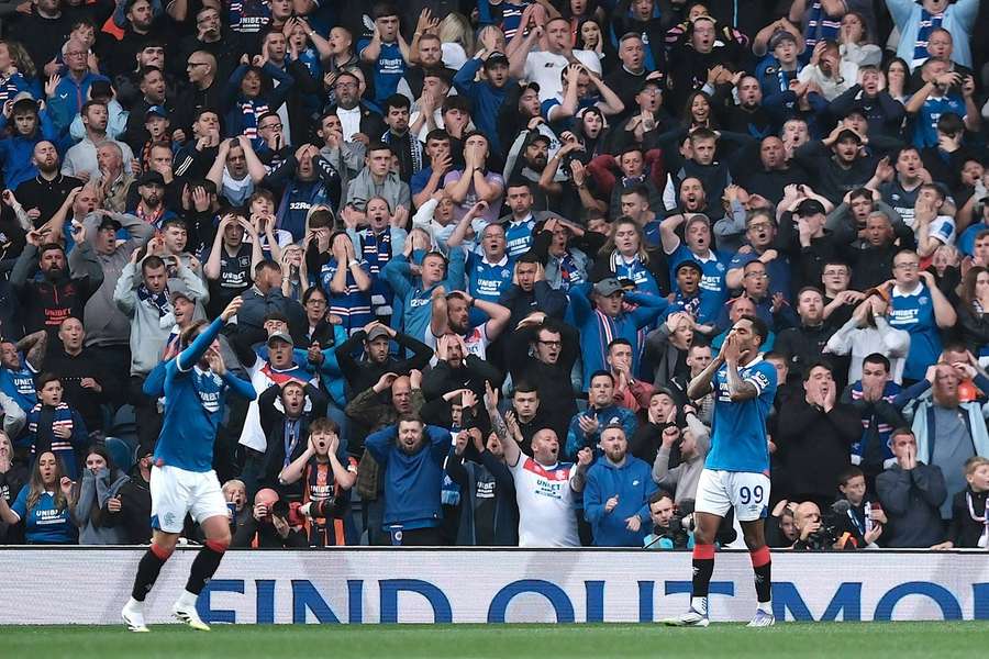 Na Ibrox se vejde až 50 tisíc fanoušků.