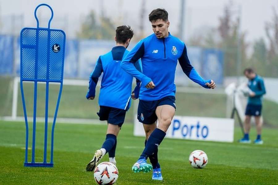 Francisco Moura no treino do FC Porto