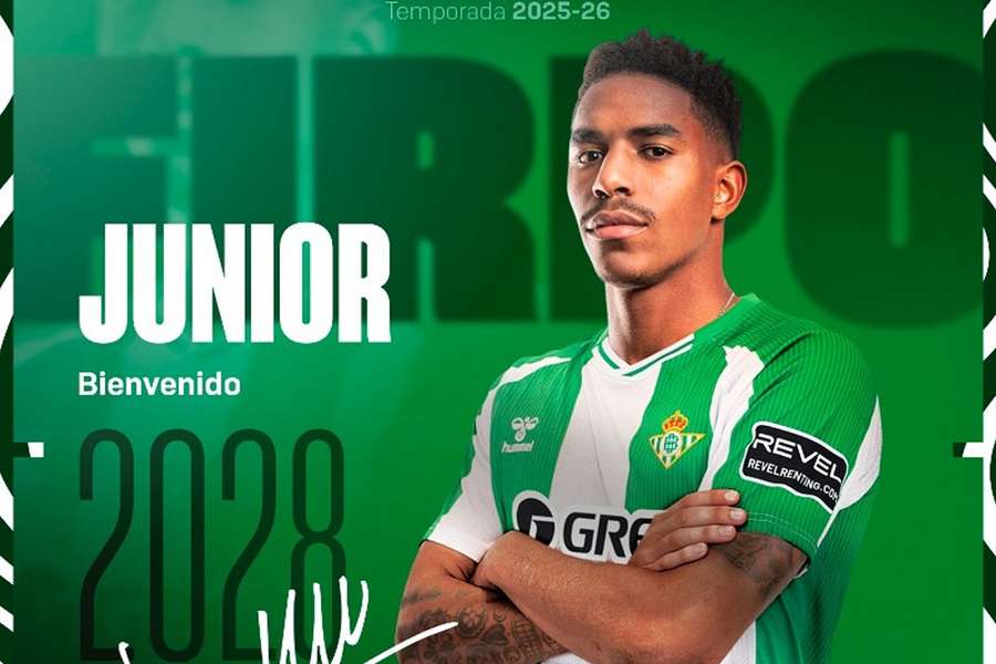 DONE DEAL: Real Betis welcome home Firpo from Leeds