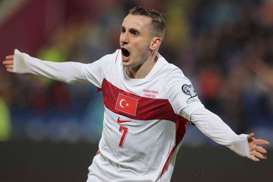 Akturkoglu, goleador de Turquía Akturkoglu, goleador de Turquía