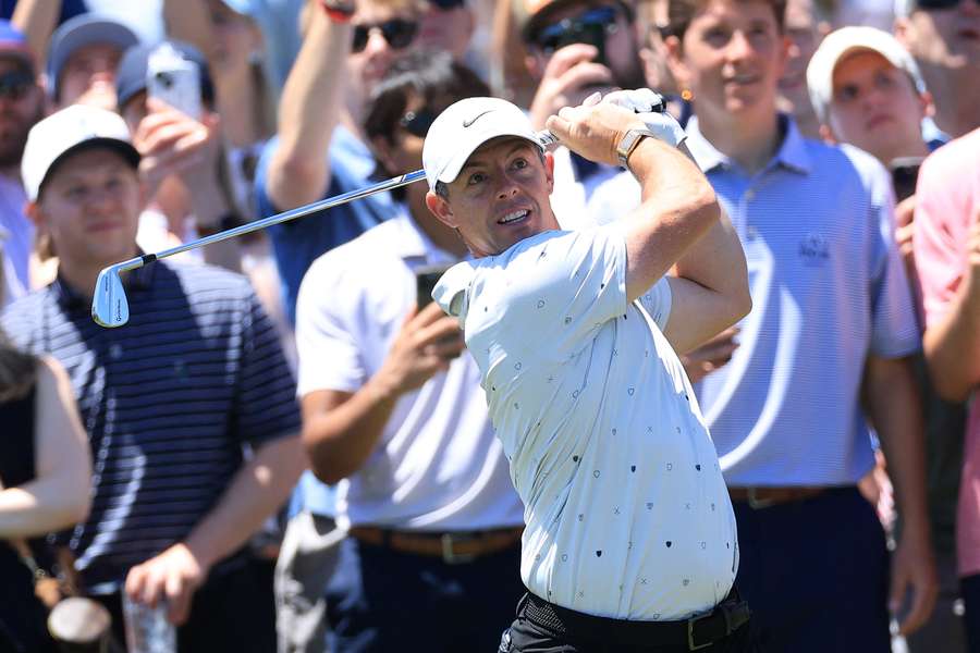On-fire McIlroy storms into share lead at PGA Championship as Scheffler begins round
