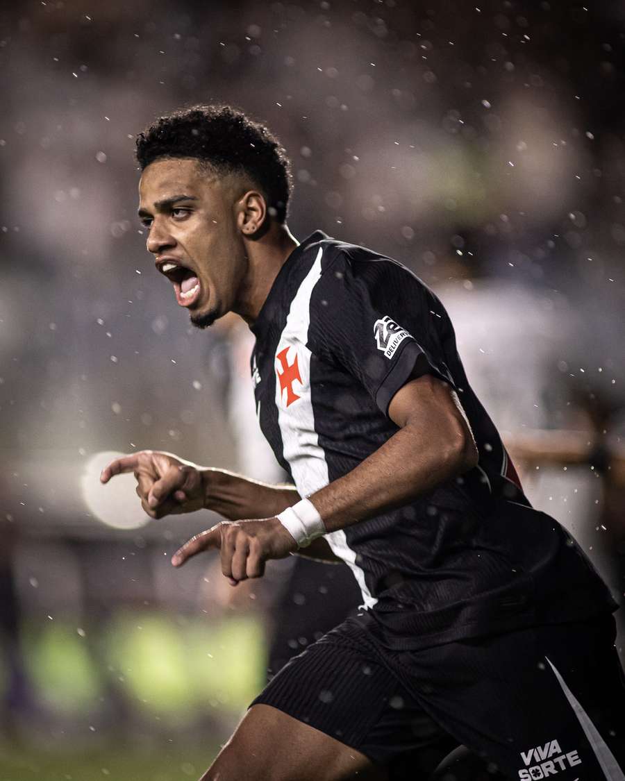 Brenner tem um gol em sete jogos pelo Vasco