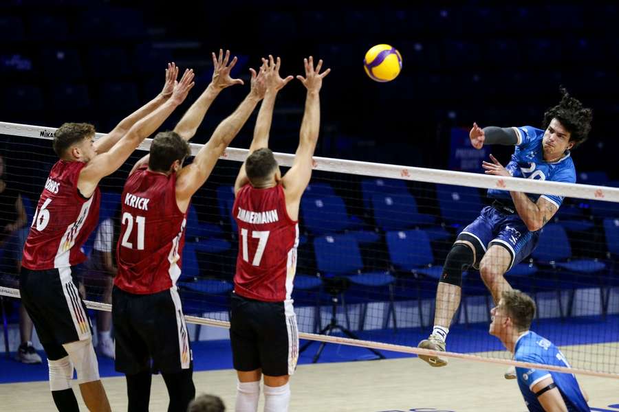 Die deutschen Volleyballer scheitern an Slowenien. Die deutschen Volleyballer scheitern an Slowenien.