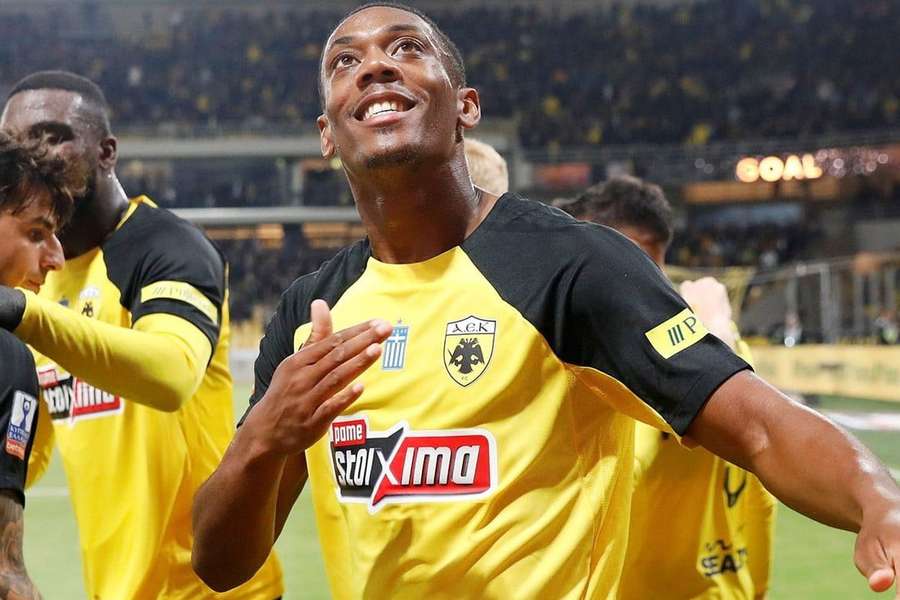 Martial festejou um golo pelo AEK