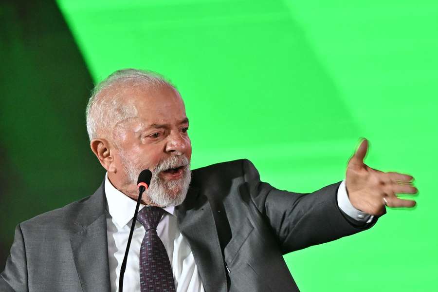 Den brasilianske præsident Luiz Inacio Lula da Silva blander sig i udtagelsen af spillere til landholdet