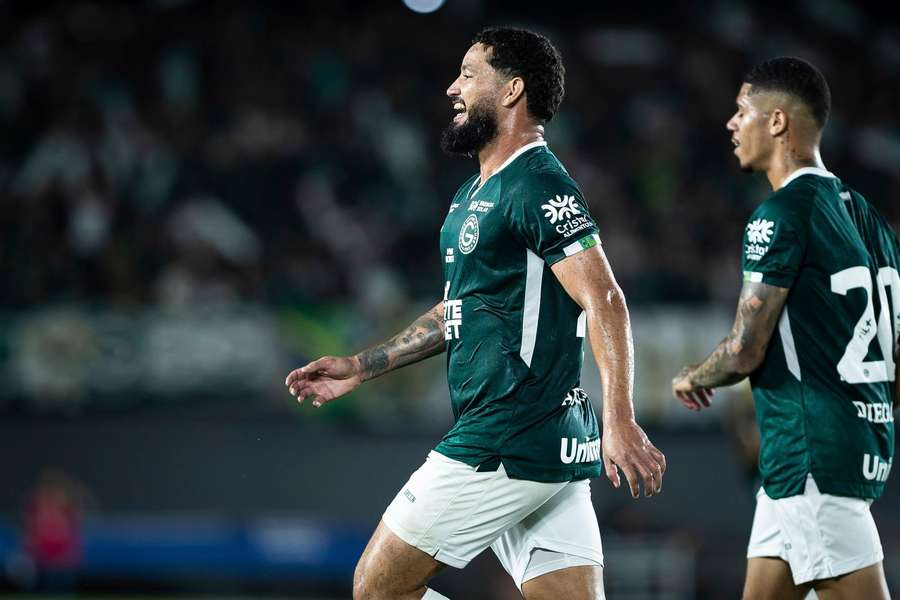 Arthur Caike pode ser a novidade do Goiás para o clássico