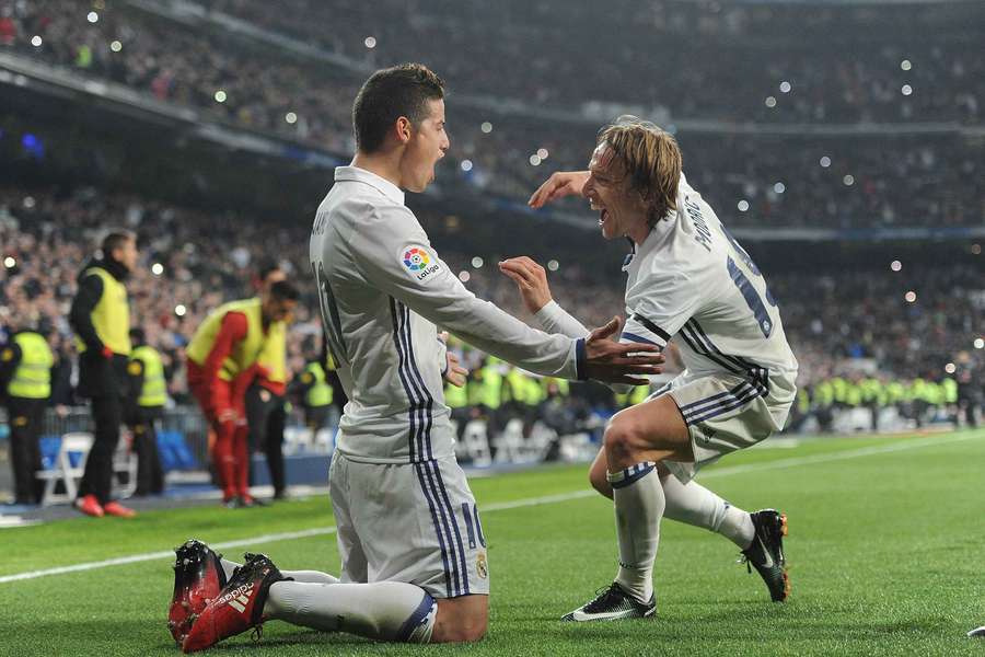 James Rodríguez y Luka Modric