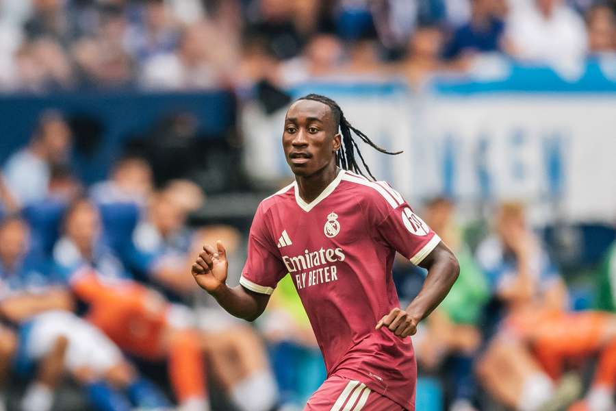 Yan Diomande si appresta a iniziare la sua prima stagione col Real Madrid, che ha investito 125 milioni per acquistarlo