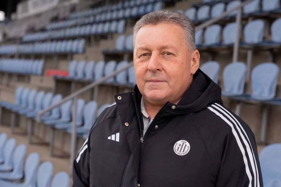 Novým sportovním ředitelem klubu je Zdeněk Procházka.
