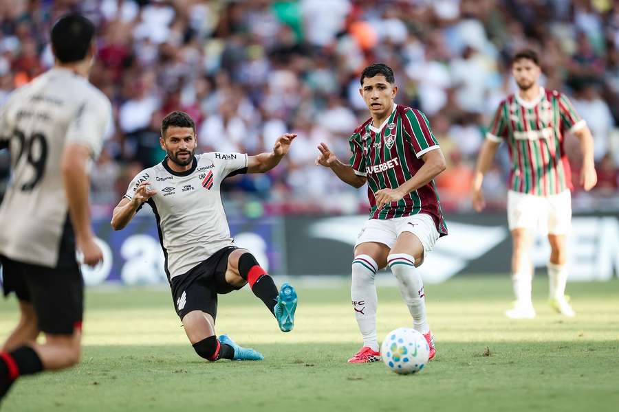 O Flu venceu no 1º turno por 3 a 2