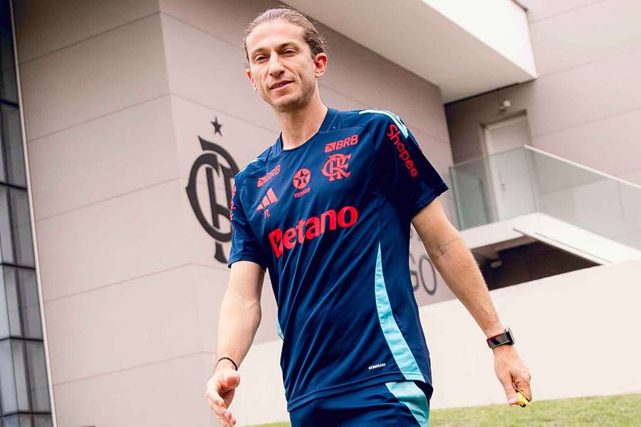 Filipe Luís é treinador profissional há apenas 1 ano