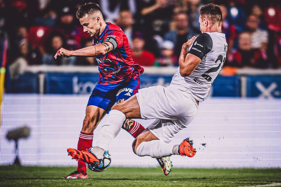 Rakow venceu Puszcza por 2-0 na 7.ª jornada do campeonato polaco