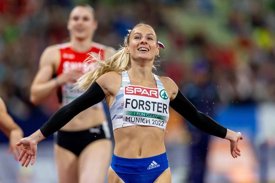 Forsterová získala miestenku v atletike.