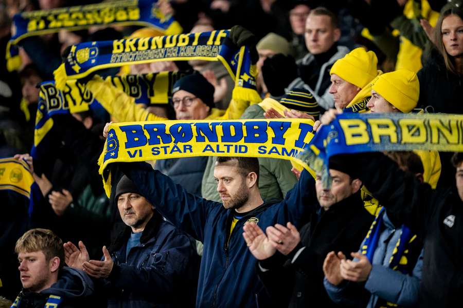 Fodboldklubben Brøndby IF tager afsked med seks ansatte på tværs af organisation som et led i en omstrukturering i et fokus på økonomisk ansvarlighed.