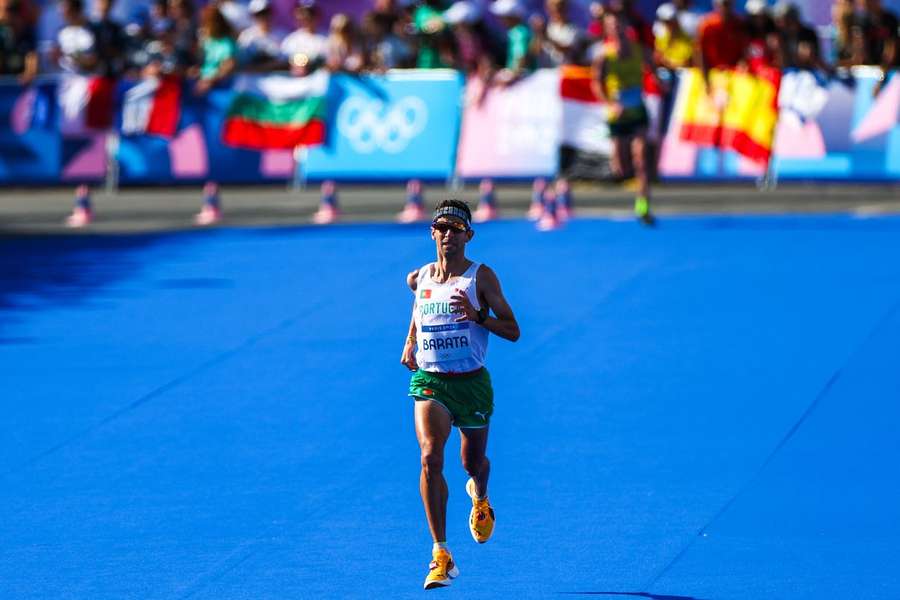 Samuel Barata na maratona, em Paris