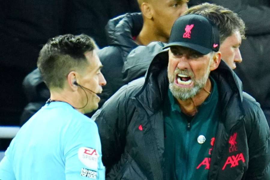 Jurgen Klopp remonstrates towards the assistant referee resulting in a red card.