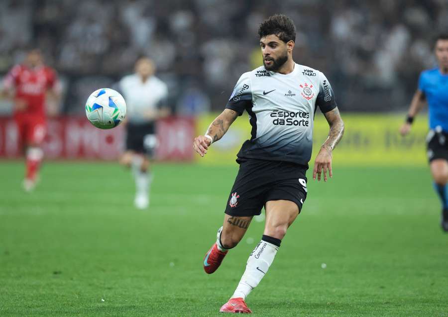 Yuri Alberto passou em branco contra o Huracán-ARG Yuri Alberto passou em branco contra o Huracán-ARG