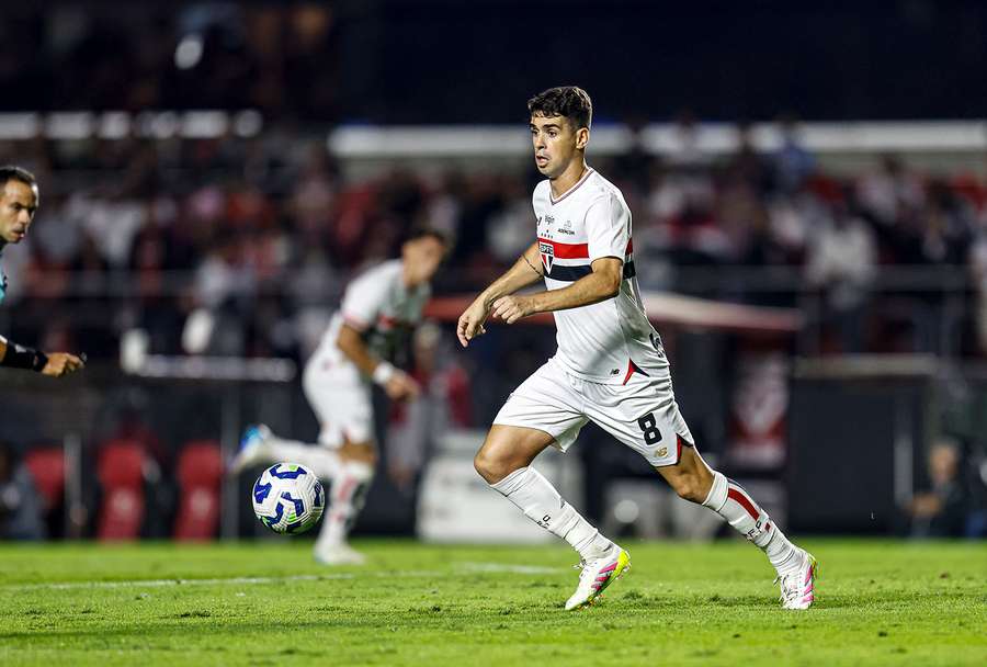 Oscar teve segunda passagem curta pelo São Paulo Oscar teve segunda passagem curta pelo São Paulo