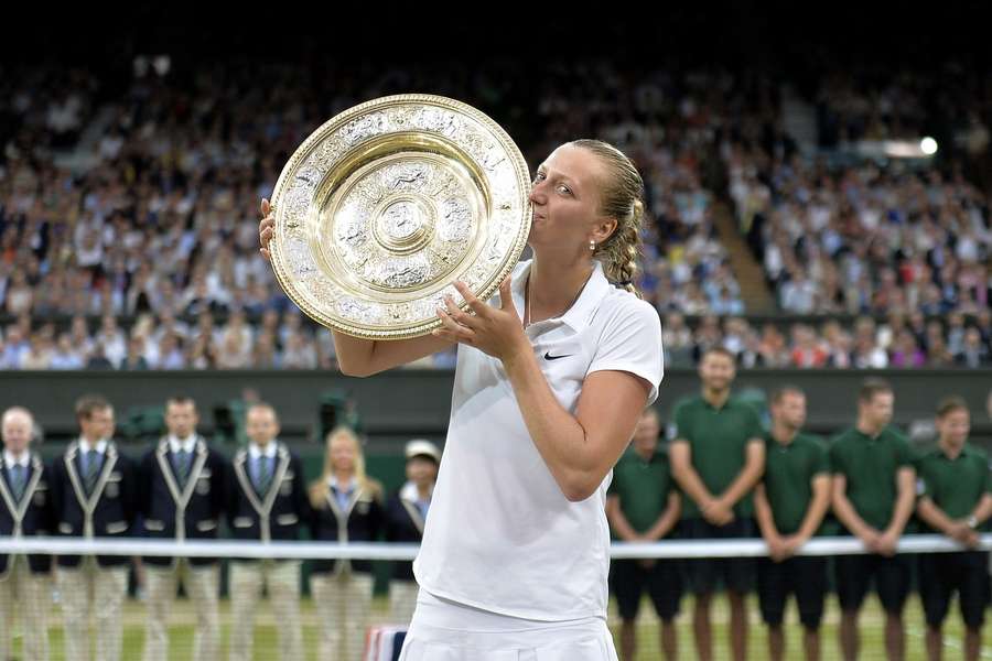 Kvitová ovládla v roce 2014 Wimbledon už podruhé.