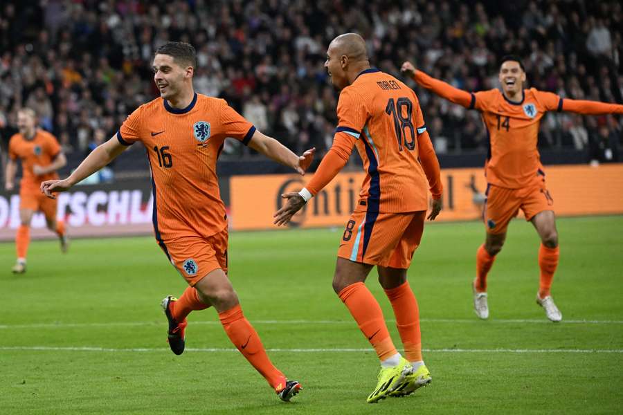 Veerman opened the scoring for the Dutch
