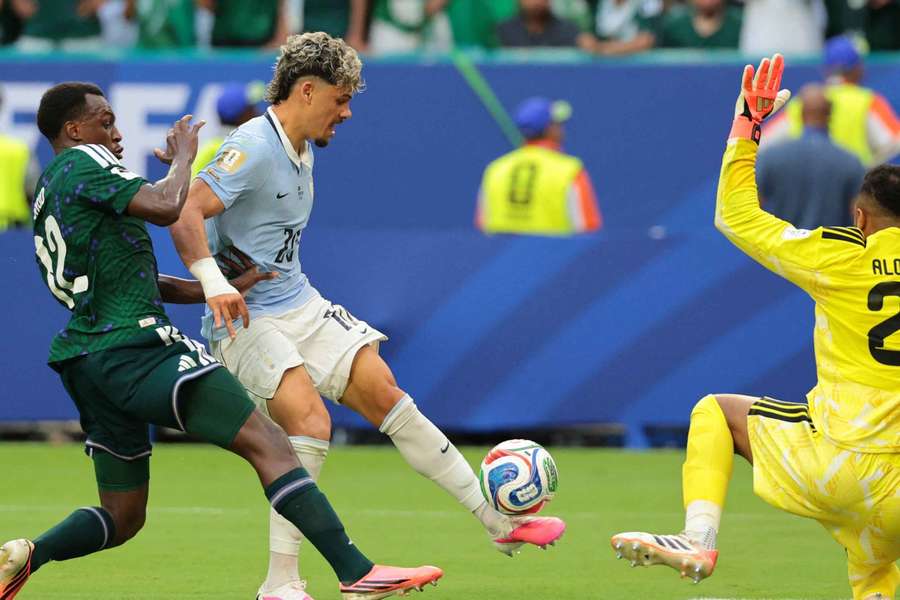 Uruguai e Arábia Saudita empataram na Copa do Mundo