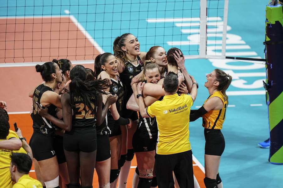 Vakifbank Instambul conquista Liga dos Campeões feminina
