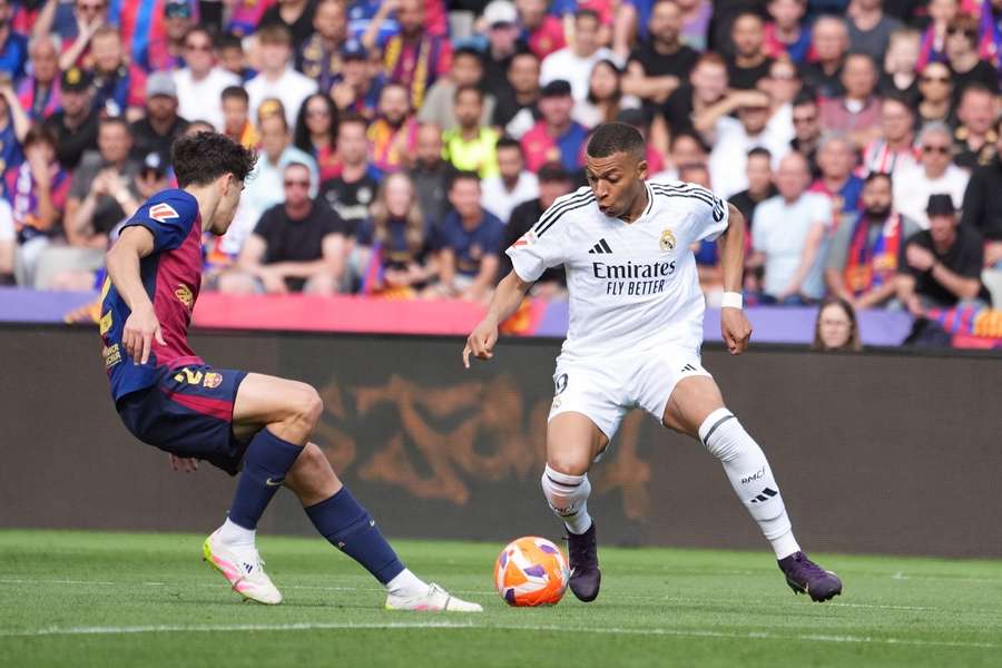Mbappe hit a super hat-trick Mbappe hit a super hat-trick