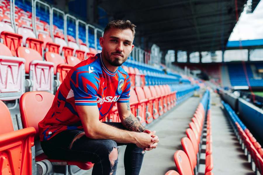 Ze Sparty malé oťukávání bylo, přiznal Ladra. Po hovoru s Šádkem jsem ale měl jasno