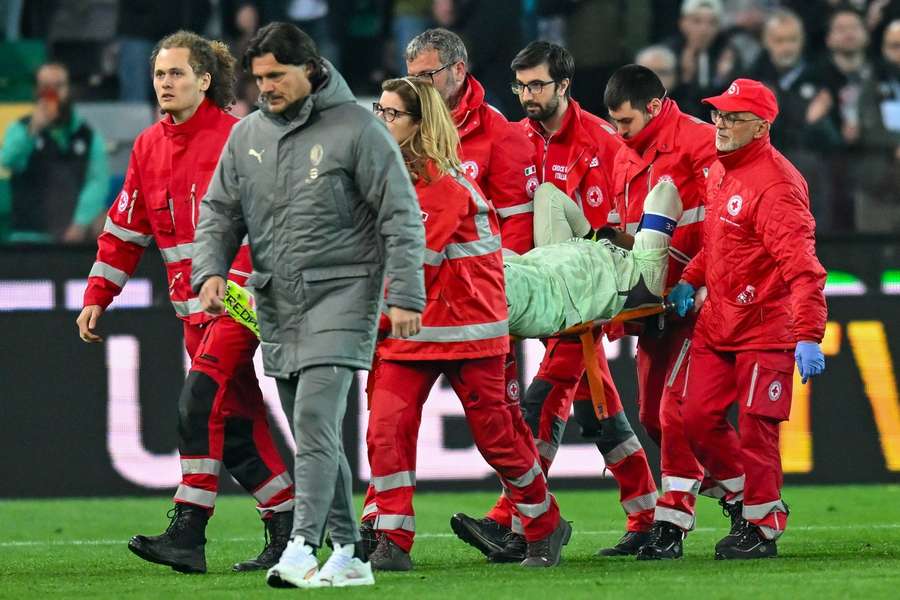 Neuf jours après un violent choc, Maignan titulaire contre l'Atalanta