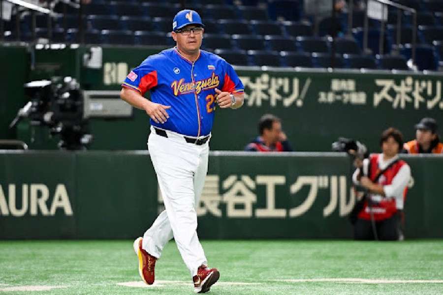 Omar López dirigió a la Selección de Béisbol de Venezuela en el CMB celebrado en 2023