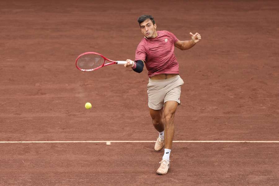 Burruchaga golpea la bola Burruchaga golpea la bola