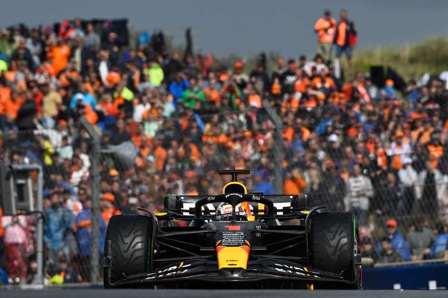 Voornaamste uitdagers denken dat Verstappen zondag snel wegrijdt