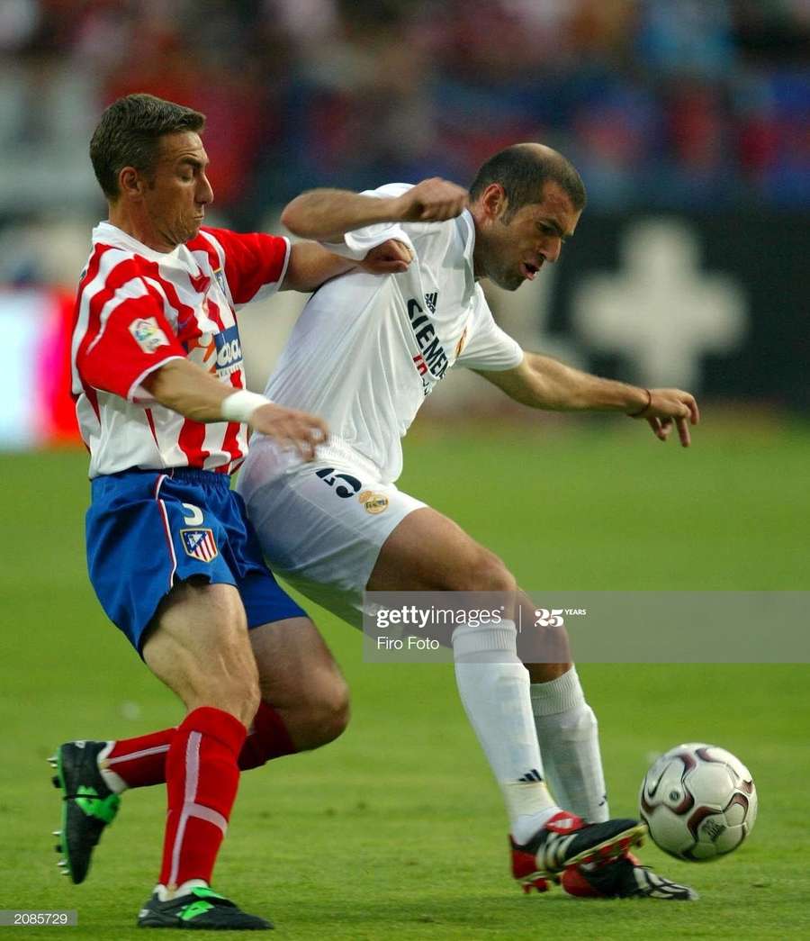 Jorge Otero, ante Zidane en un Madrid-Atleti Jorge Otero, ante Zidane en un Madrid-Atleti